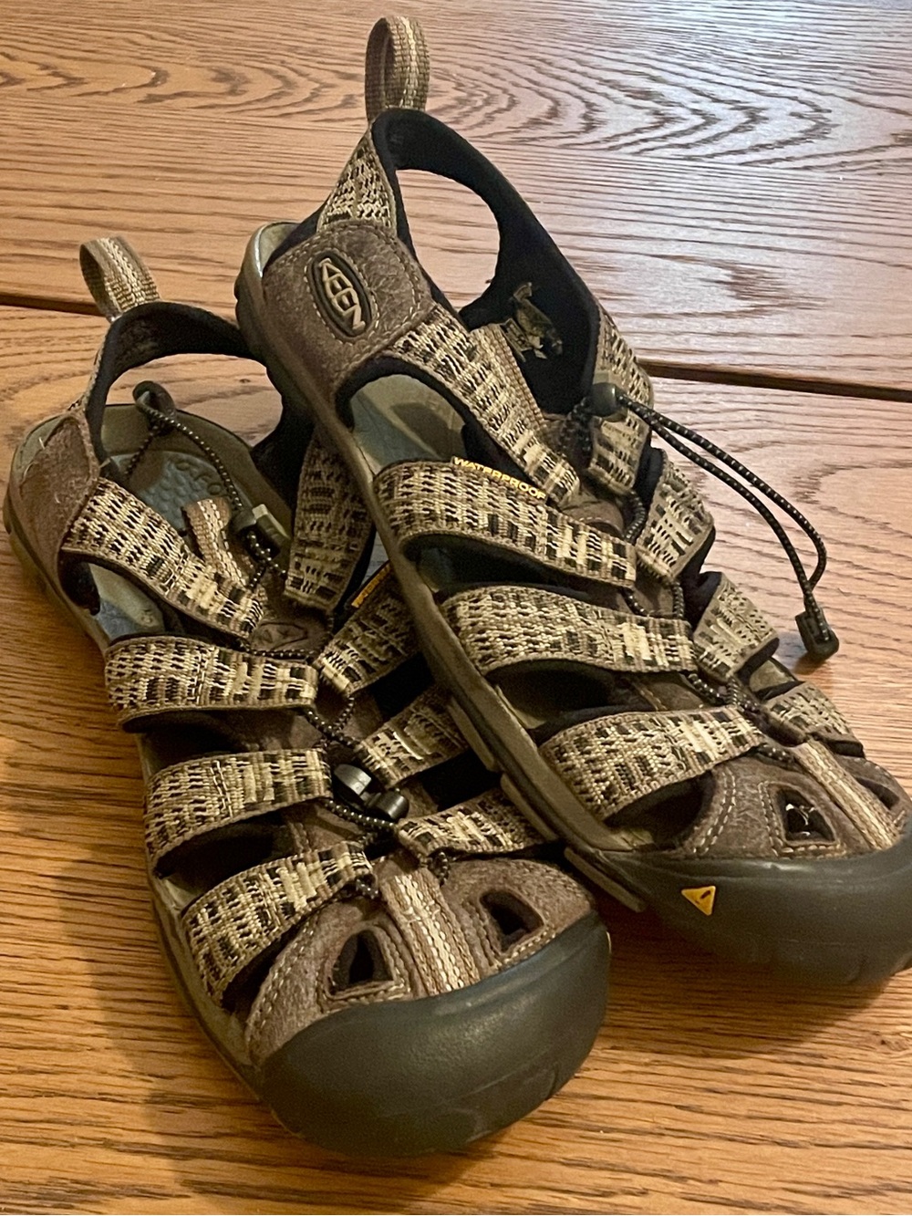 KEEN Clearwater CNX Hiking Sandals Brown/Tan Sz Men 8 Women 9 gorpcore
